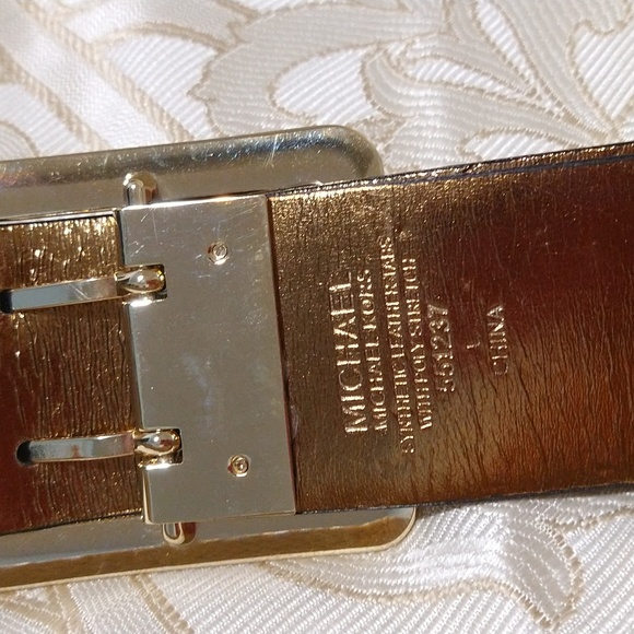 Michael Kors Stretchable Waist Belt With Goldtone 2 Prong Buckle - Picture 6 of 7